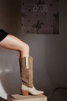 Botas de piel Moda en calzado Botas de piel para mujeres Hecho a mano Artesanal Calidad premium 100% piel genuina Diseño exclusivo León, Guanajuato Calzado mexicano Elegante y sofisticado