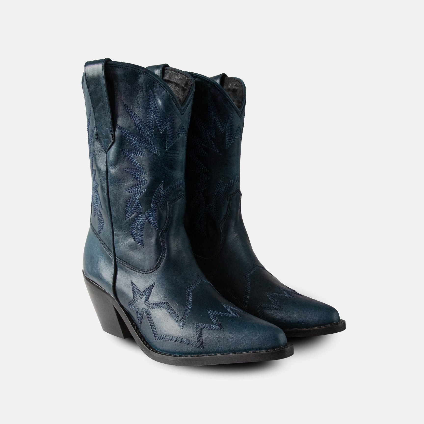 botas azul botas en tendencia botas botin en tendencia botas de moda cowboyboots botin en tendencia botin Estilo y comodidad Moda femenina Últimas tendencias Durabilidad Hecho en México Confección de alta calidad botas de cuero  mujer botas de moda botas para  mujer de moda  botas bala di gala