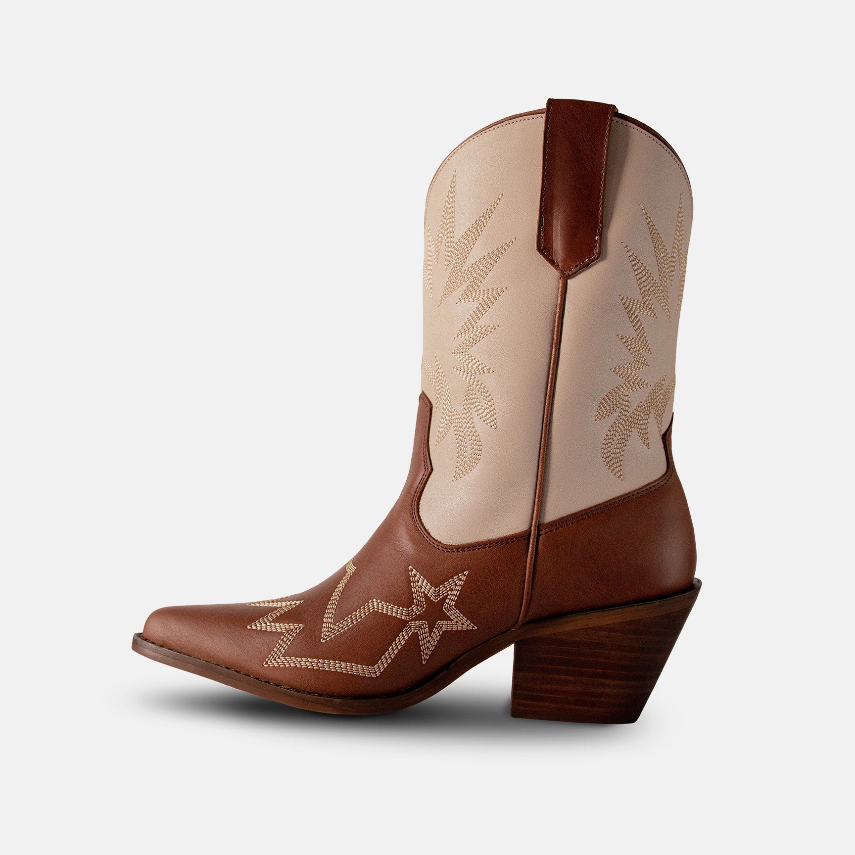 Botas de piel
Moda en calzado
Botas de piel para mujeres
Hecho a mano
Artesanal
Calidad premium
100% piel genuina
Diseño exclusivo
León, Guanajuato
Calzado mexicano
Elegante y sofisticado
Tendencias en botas
Estilo y comodidad
Moda femenina
Últimas tendencias
Durabilidad
Hecho en México
Confección de alta calidad
Zapatos de cuero para mujeres
Botas de cuero de lujo
Botas de piel para mujer
Botas de moda 2024
Botas de lujo para mujer
Botas de piel hechas a mano
Calzado artesanal en piel
Moda en calzado